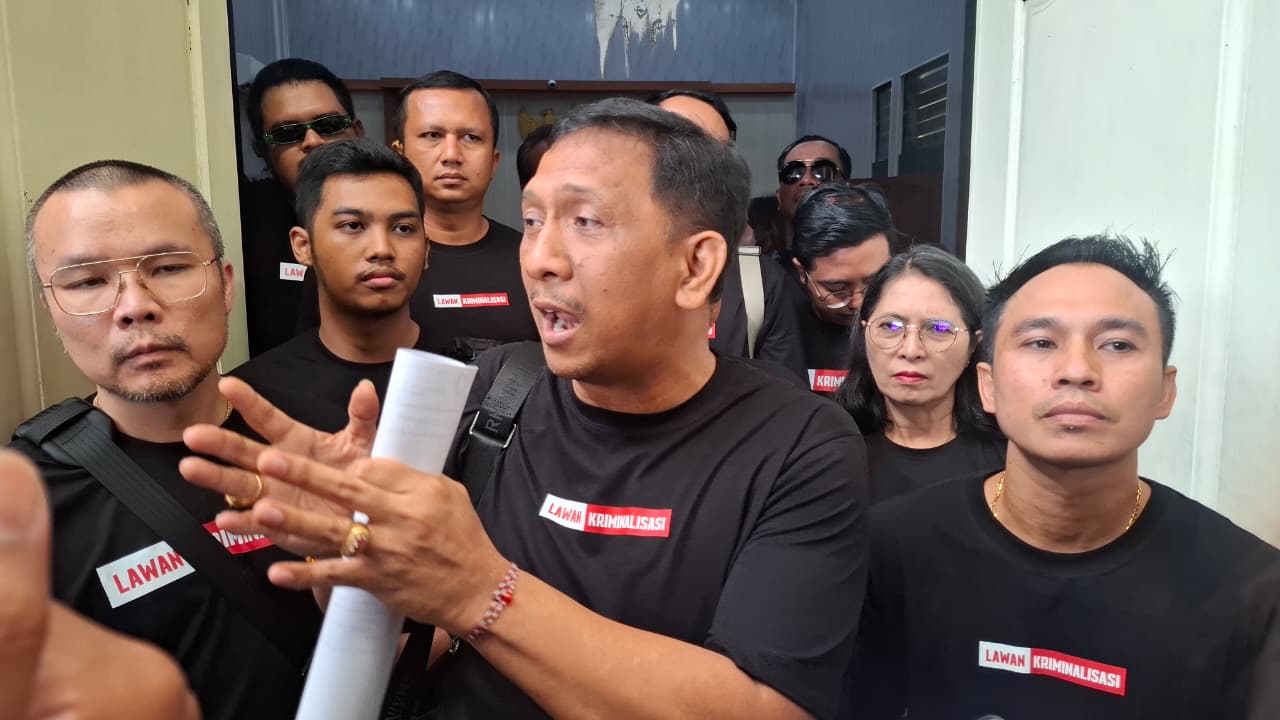 Kuasa Hukum I Made Daging, Gede Pasek Suardika saat memberikan keterangan usai sidang di PN Denpasar, 6 Februari 2026